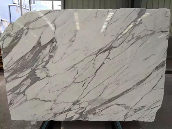 خرید مستقیم بهترین نوع سنگ تراورتن سفید به قیمت درب کارخانه