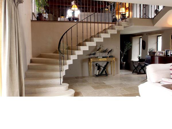 بزرگ ترین کارخانجات تولید سنگ مرمریت پر طاووسی در فارس