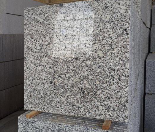 صادرات سنگ تروانیکس خاکستری روشن به قطر