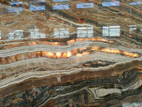 فروش سنگ تراونیکس مشکی با قیمتی مناسب در سنندج